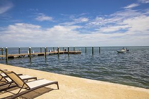 Amara Cay Resort