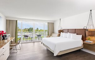 Amara Cay Resort