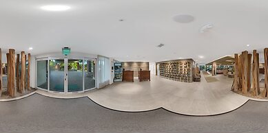 Amara Cay Resort