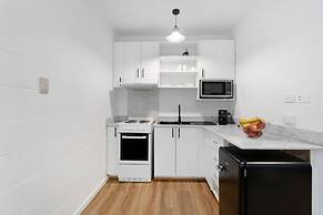 SoYa on Davis Apartment Hotel