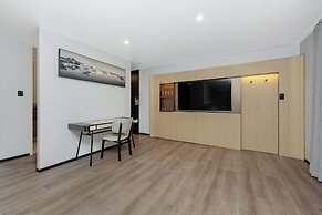 Madison Plaza Townsville