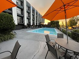 The Vic, an Ascend Collection Hotel