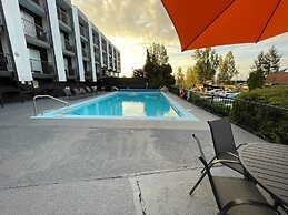 The Vic, an Ascend Collection Hotel