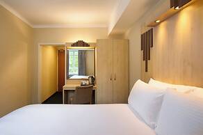 Tavistock Hotel