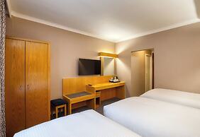 Tavistock Hotel