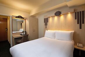 Tavistock Hotel