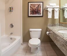 Gray Wolf Inn & Suites
