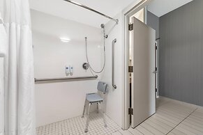 Comfort Inn & Suites Bethlehem Lehigh Valley Airport