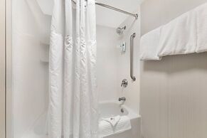 Comfort Inn & Suites Bethlehem Lehigh Valley Airport