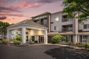 Comfort Inn & Suites Bethlehem Lehigh Valley Airport