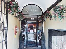 Met Hotel
