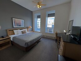 Met Hotel