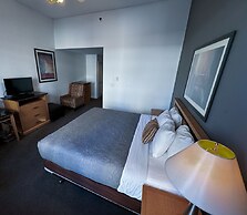 Met Hotel