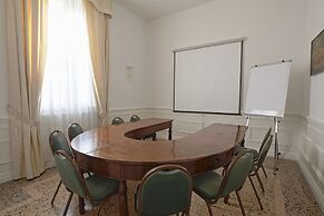Rechigi Park Hotel
