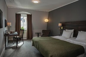 Home Hotel Uman