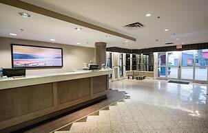 Harrison Lake Hotel