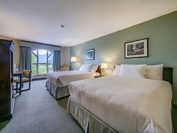 Harrison Lake Hotel
