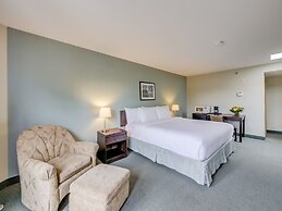 Harrison Lake Hotel