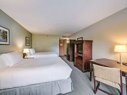 Harrison Lake Hotel