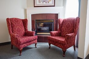 Harrison Lake Hotel