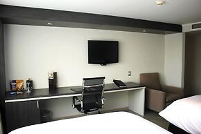 Sol de Oro Hotel & Suites