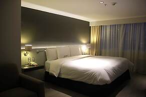 Sol de Oro Hotel & Suites