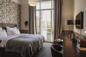 Home Hotel Post