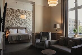 Home Hotel Post