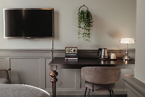 Home Hotel Post