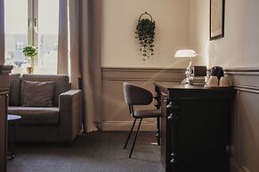 Home Hotel Post