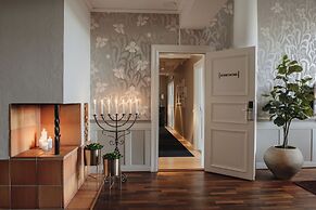 Home Hotel Post