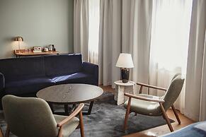 Home Hotel Post