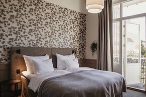 Home Hotel Post