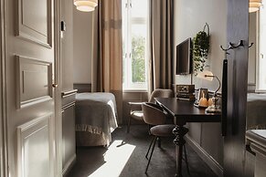 Home Hotel Post