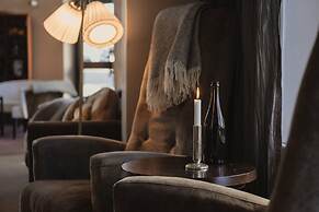 Home Hotel Post