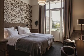 Home Hotel Post