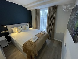 Smart Hyde Park View - Hostel