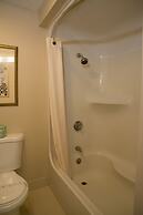 Hampton Falls Inn
