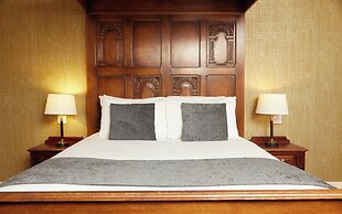 The Fieldhead Hotel by Greene King Inns