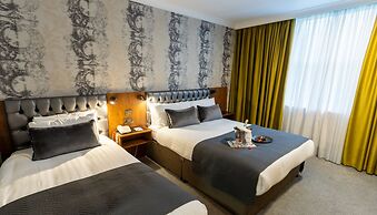 Majestic Hotel