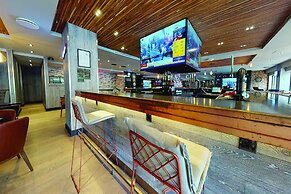 Village Hotel Leeds North