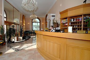 Opera Hotel