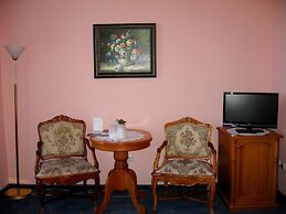 Opera Hotel