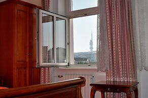 Opera Hotel