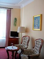 Opera Hotel