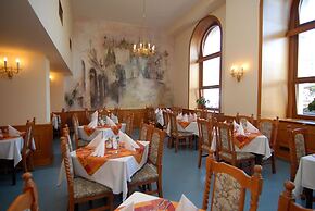 Opera Hotel