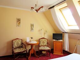 Opera Hotel
