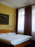 Opera Hotel