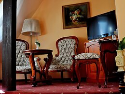 Opera Hotel