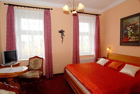 Opera Hotel